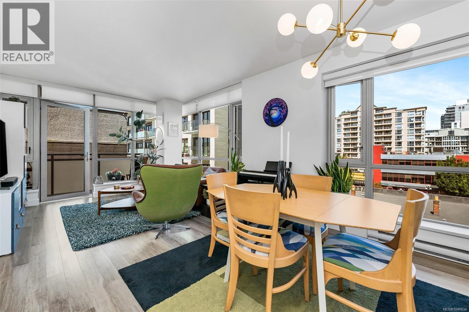 402 838 Broughton Street, Victoria