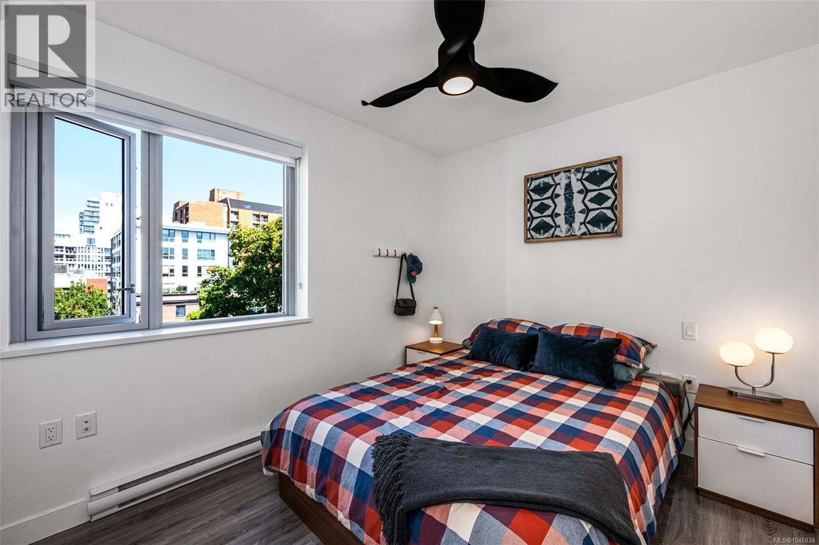 402 838 Broughton Street, Victoria