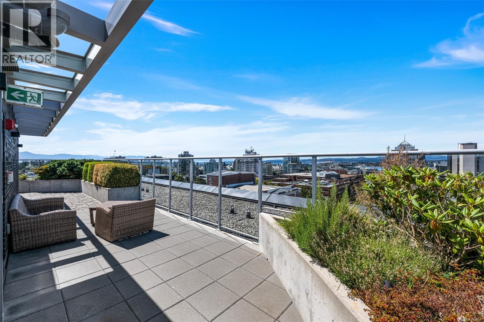 402 838 Broughton Street, Victoria