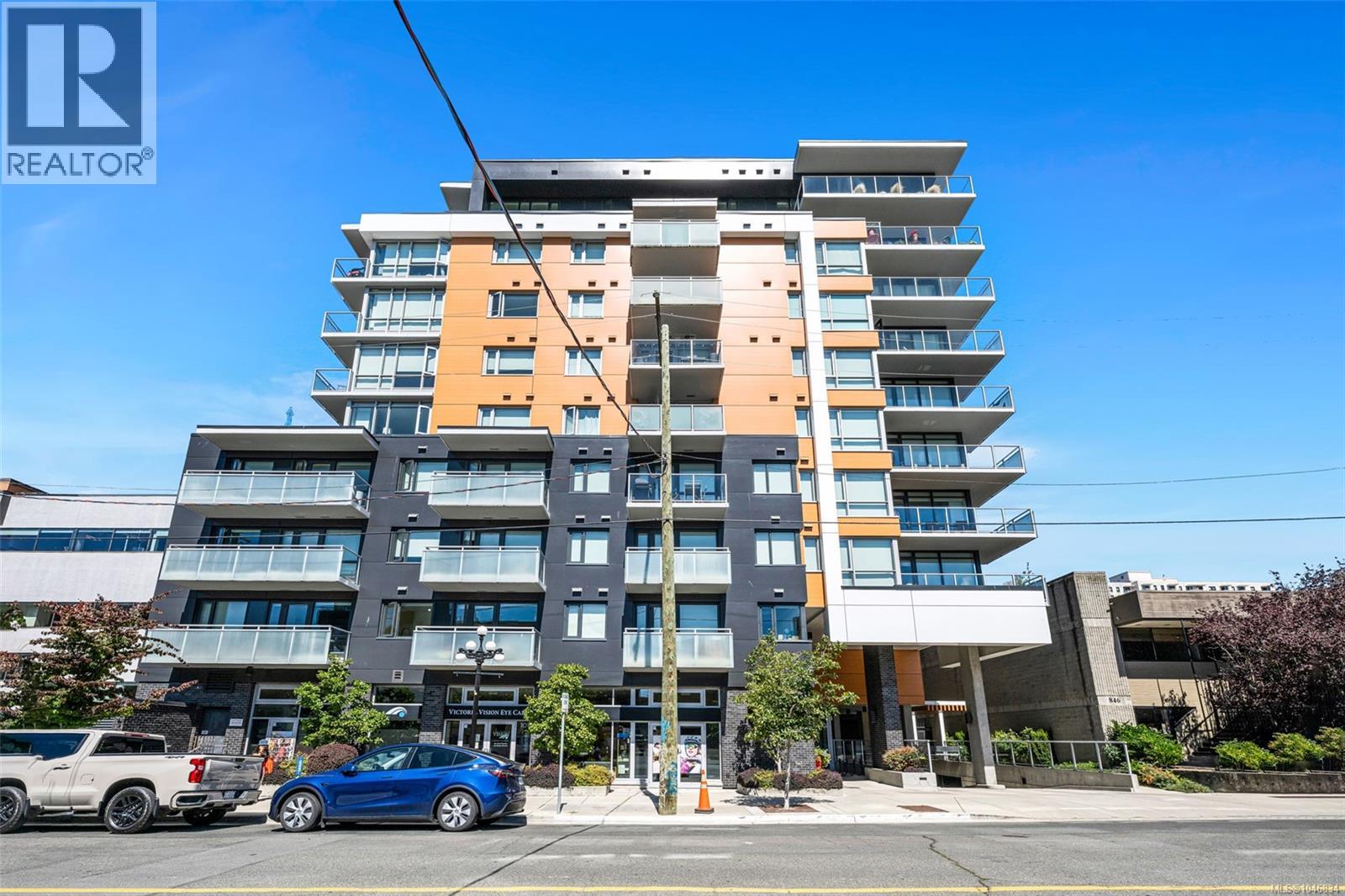 402 838 Broughton Street, Victoria