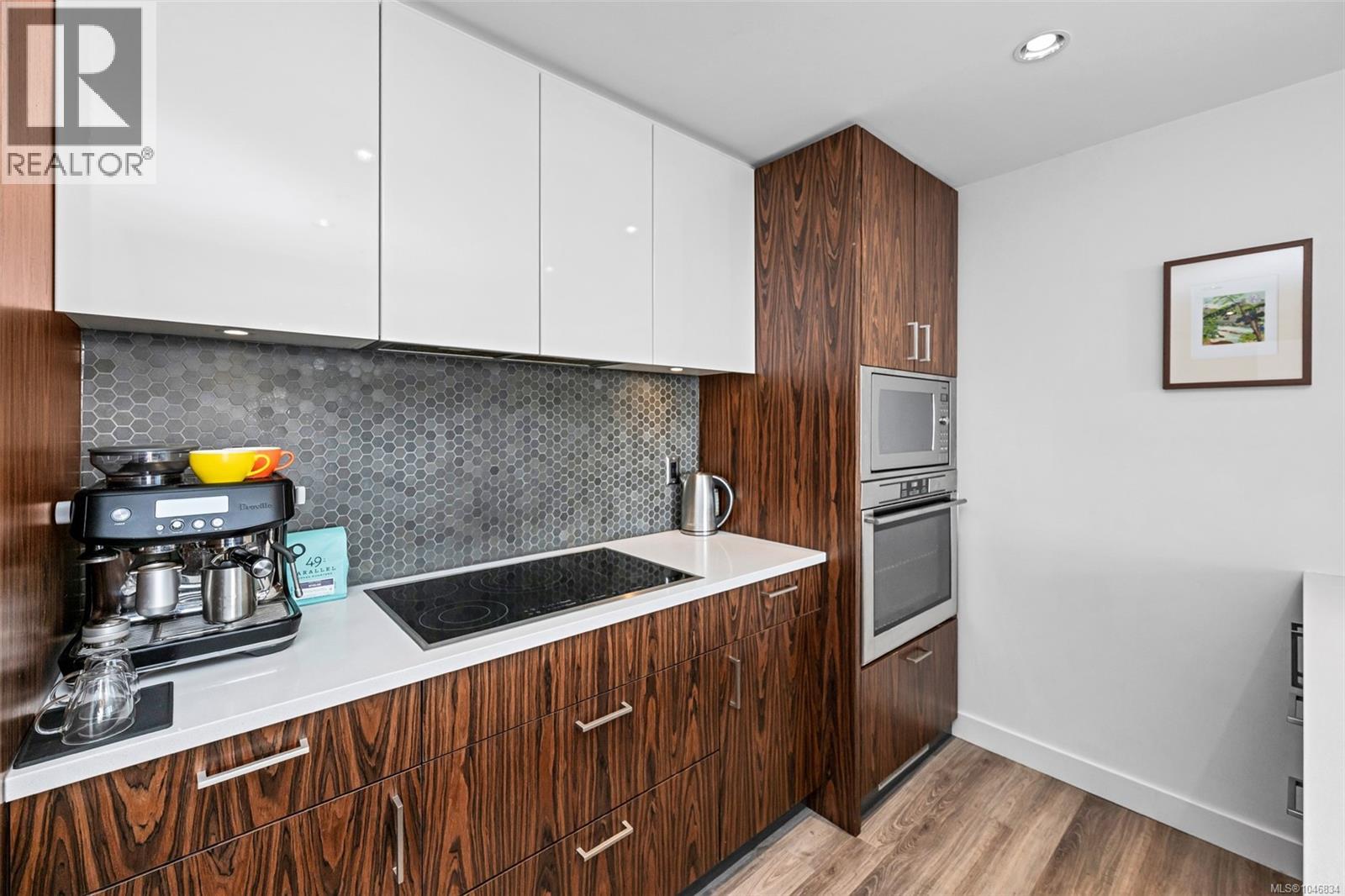 402 838 Broughton Street, Victoria