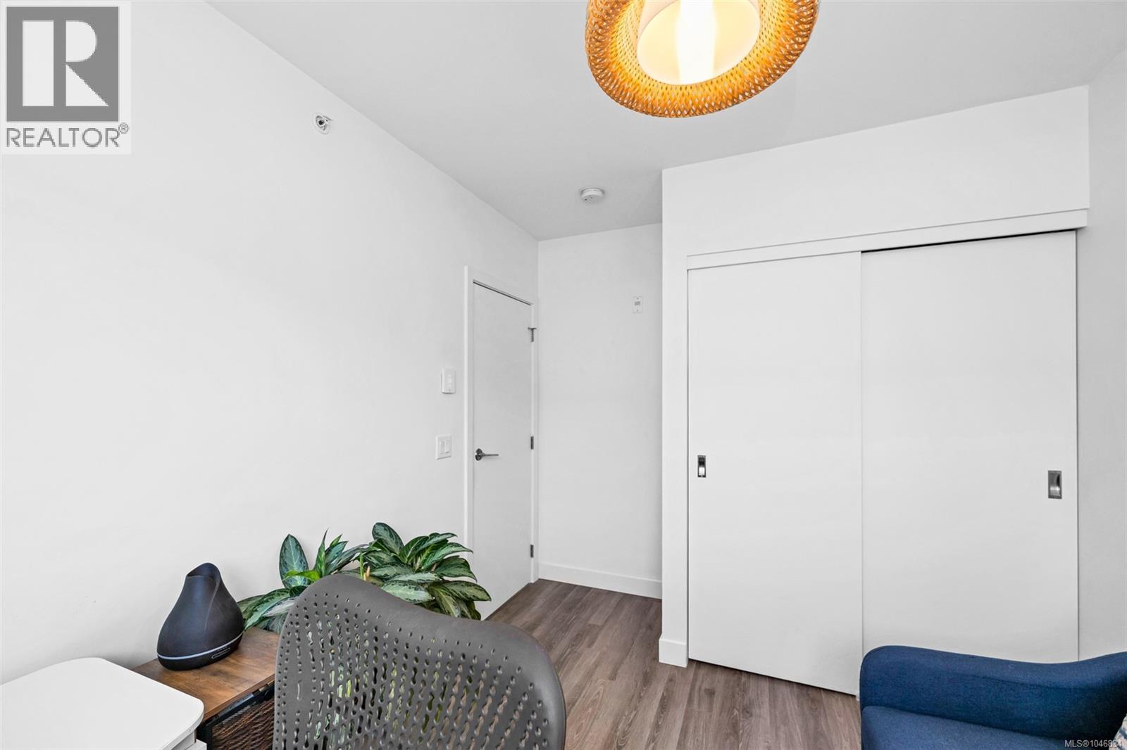 402 838 Broughton Street, Victoria