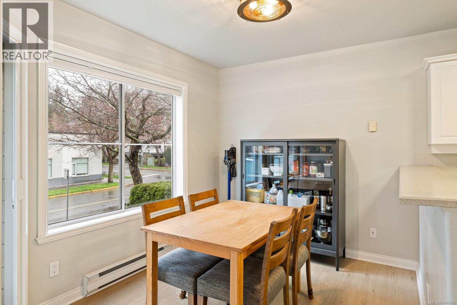 215 405 Quebec Street, Victoria