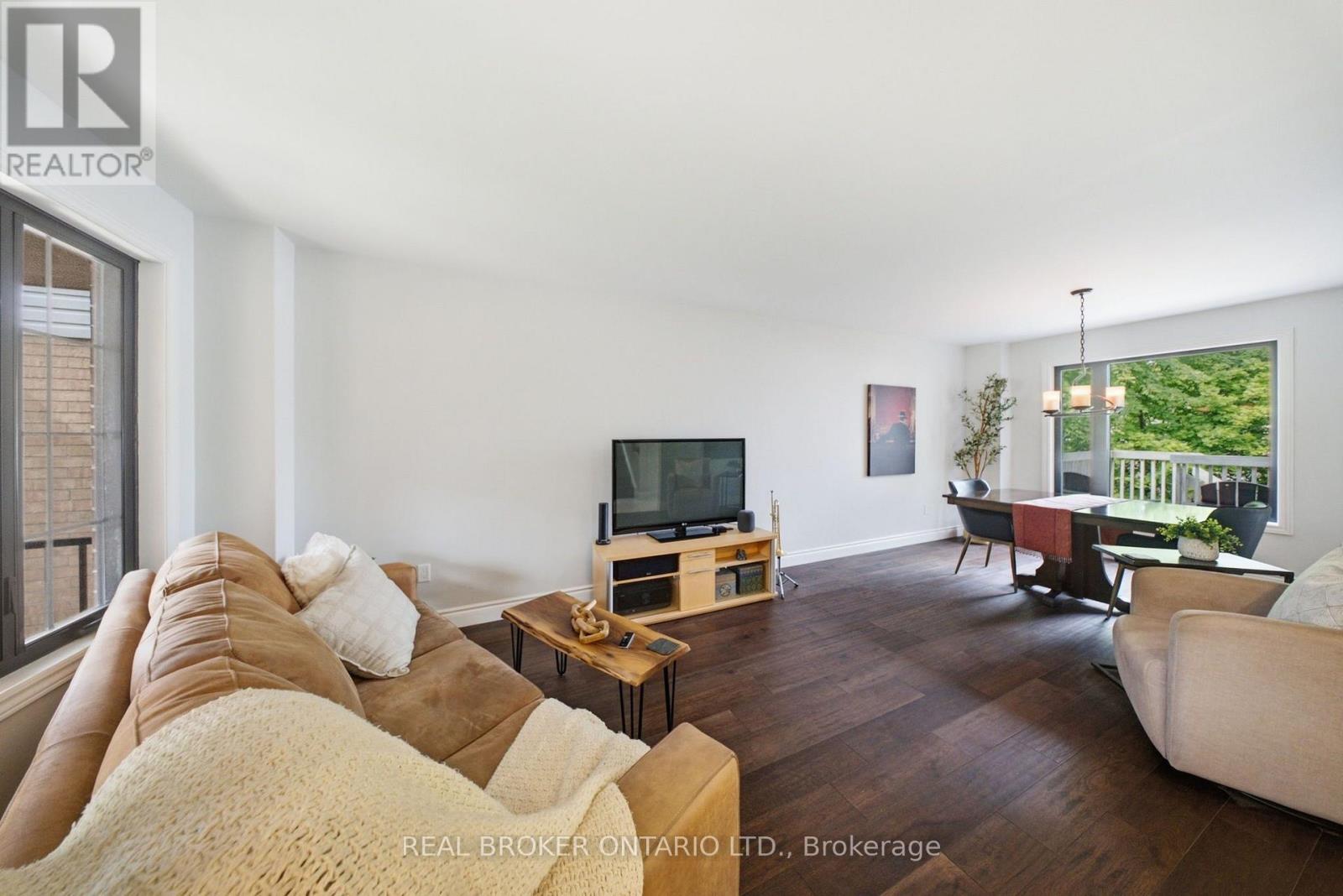 19 BOULDER CRESCENT - Image 14