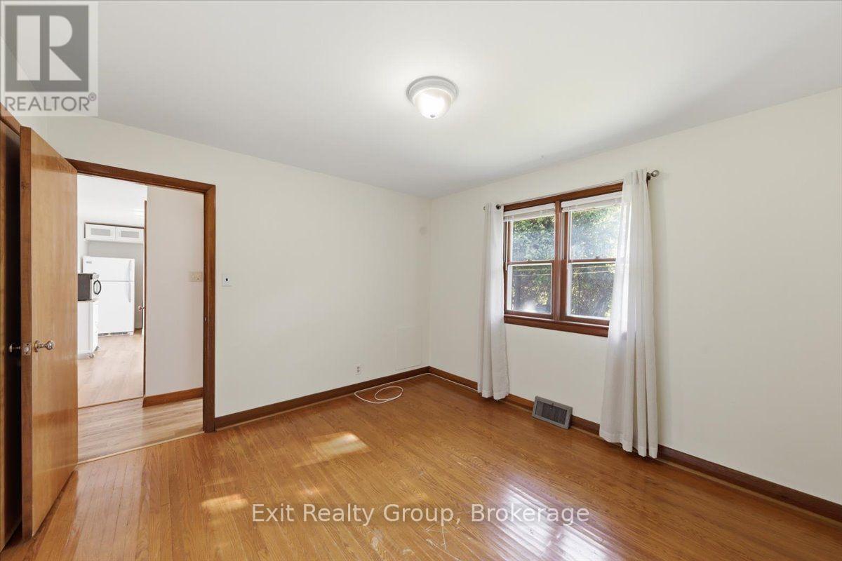 33 FIRST AVENUE - Image 21