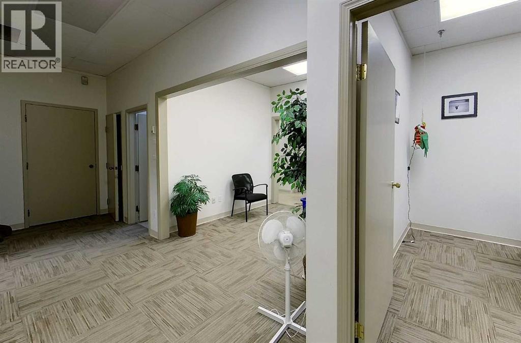 5025 1 Avenue - Photo 34