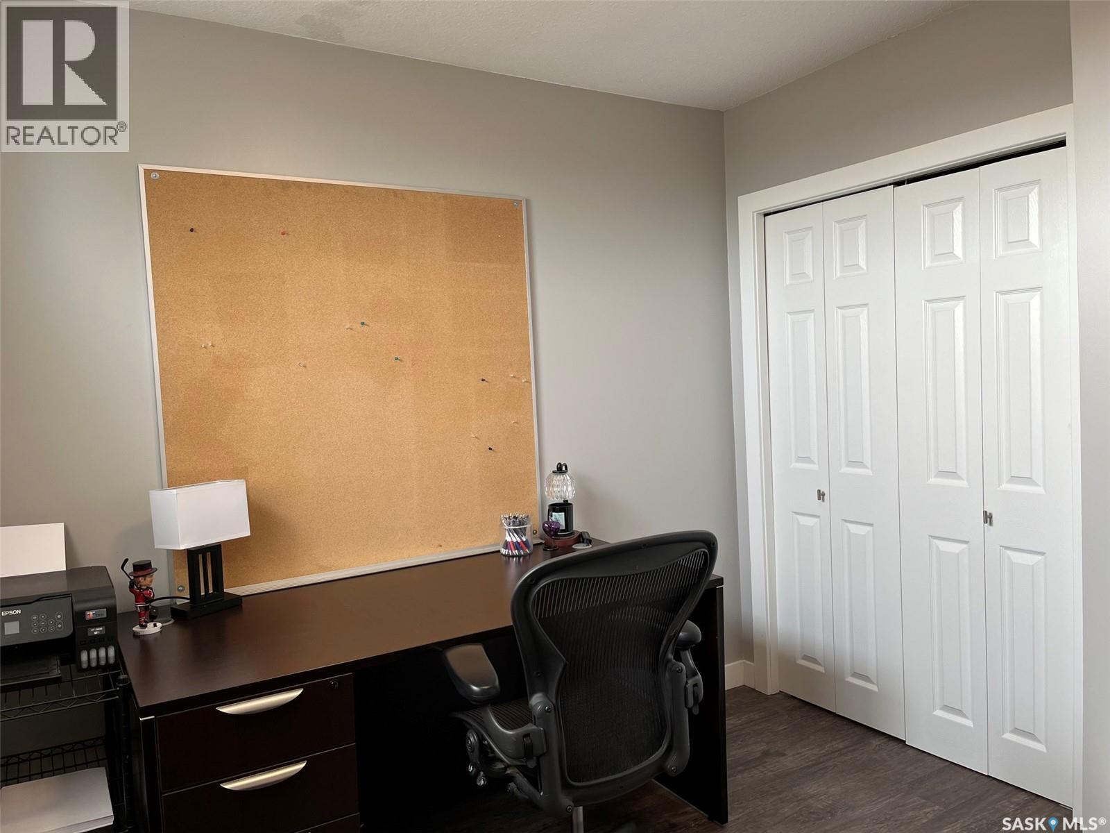#24 125 Froom CRESCENT - 21