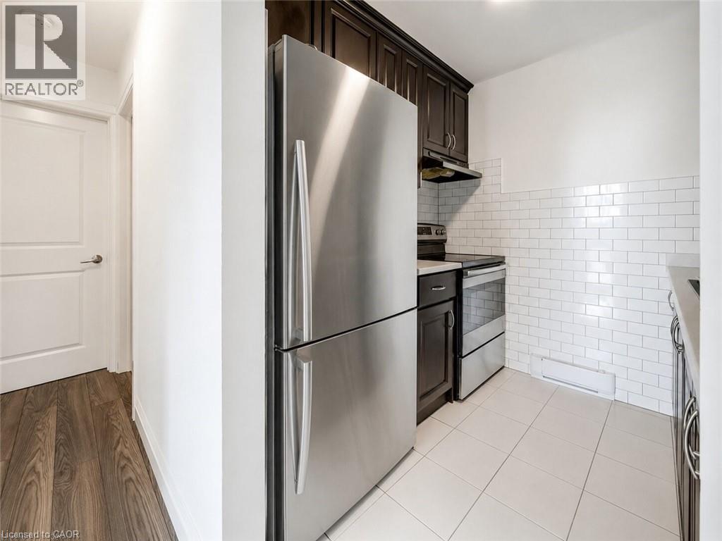 #15 119 CEDAR Street S - 11