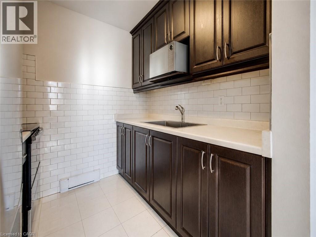 #15 119 CEDAR Street S - Image 10