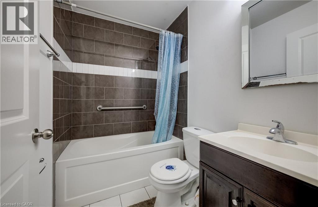 #15 119 CEDAR Street S - 24