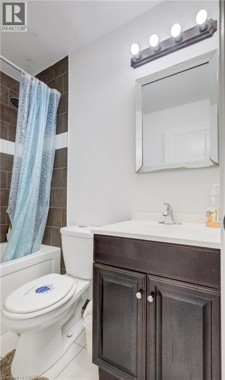 #15 119 CEDAR Street S - Image 23