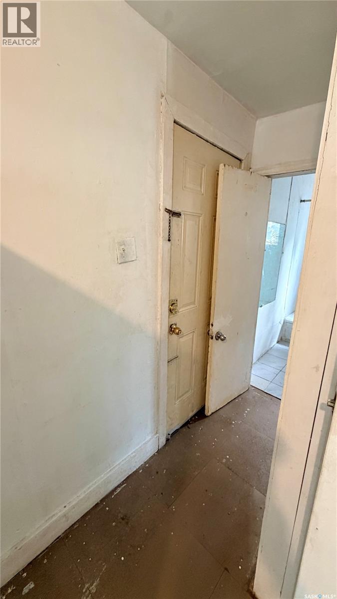 310 6th STREET E - 5