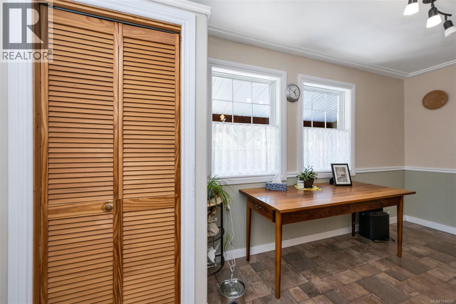 171 MacDonald Rd - 29