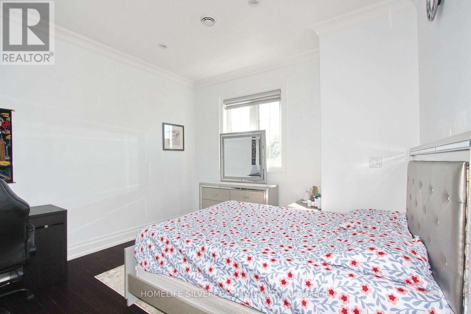 4 BYNG AVENUE - Image 26