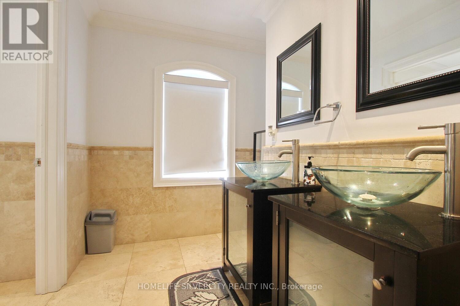 4 BYNG AVENUE - Image 30