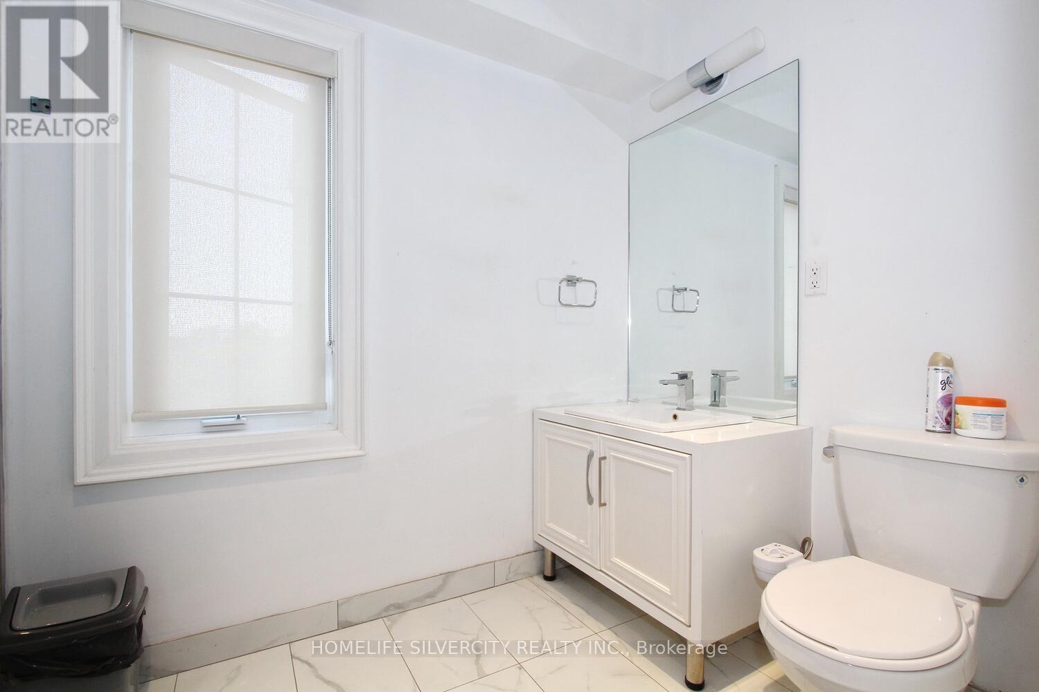 4 BYNG AVENUE - 33