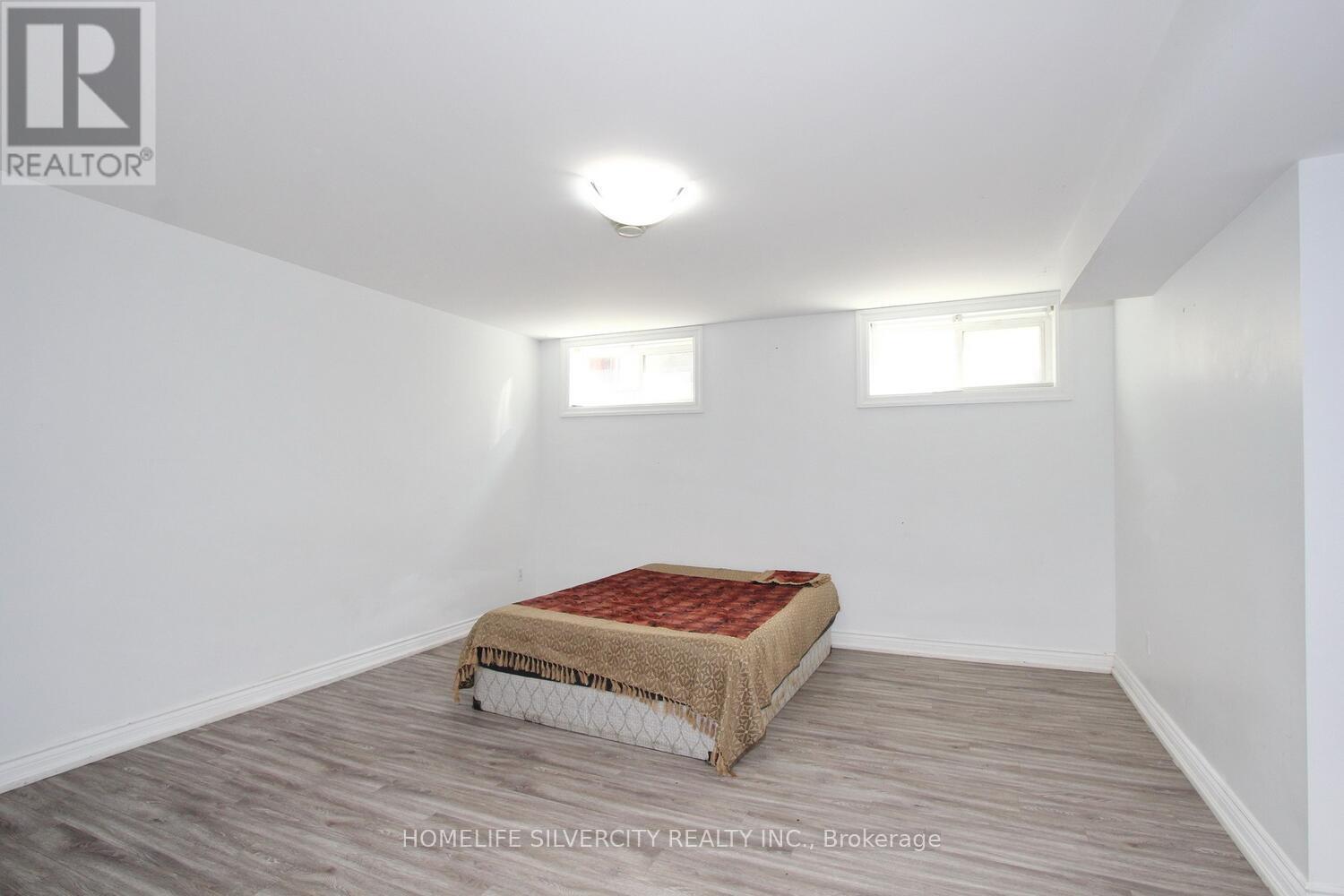4 BYNG AVENUE - 45