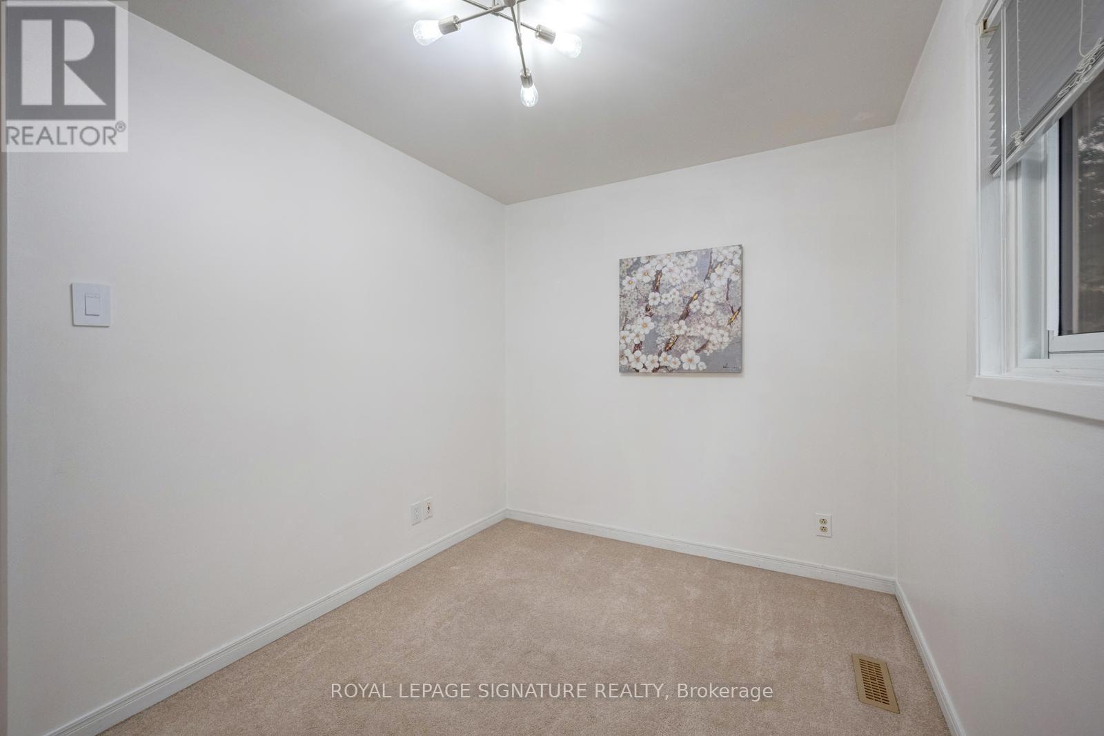 77 MCCRANEY STREET W - 20