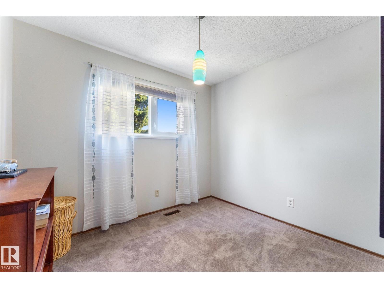 1036 82 Street NW - Photo 33