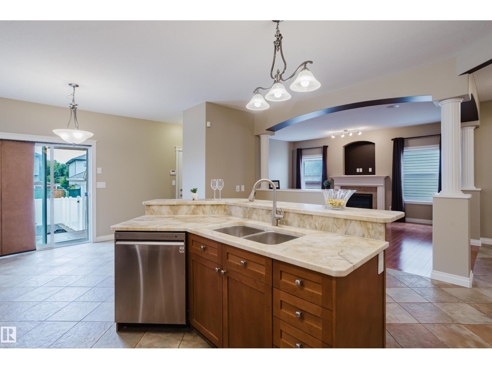 652 CRIMSON DR - 20