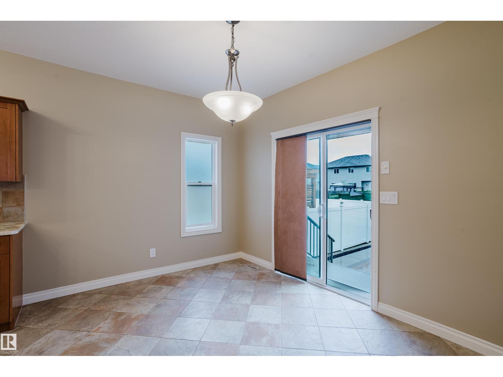 652 CRIMSON DR - 22