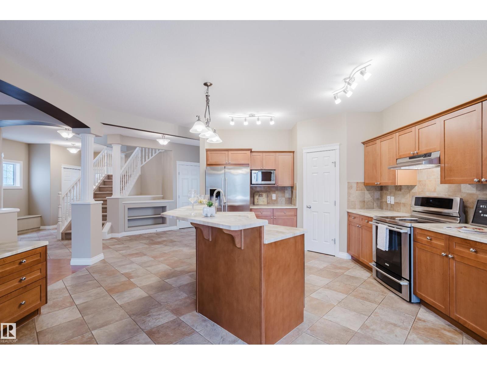 652 CRIMSON Drive
