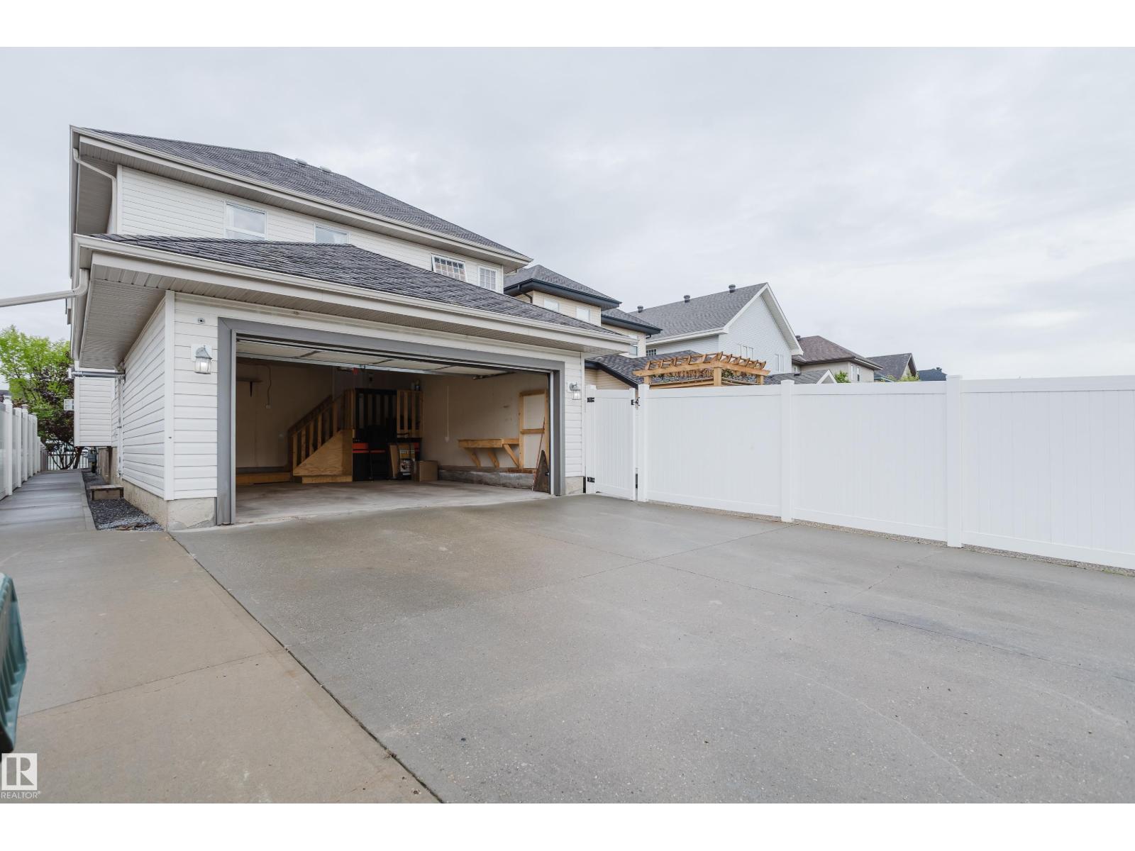 652 CRIMSON DR - Image 54