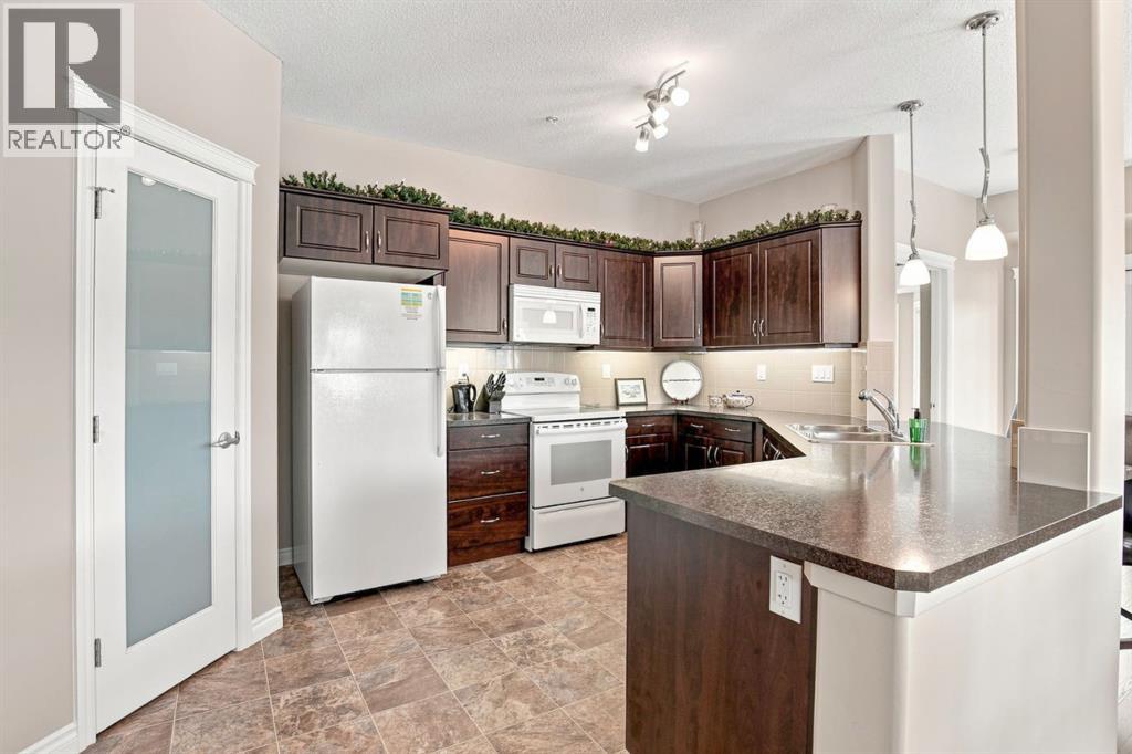 #226 6 Michener Boulevard - Image 4