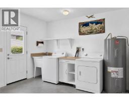 510 Mckay Rd, Fanny Bay, BC V0R1W0 Photo 38