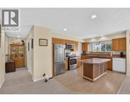 510 Mckay Rd, Fanny Bay, BC V0R1W0 Photo 17