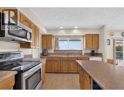 510 Mckay Rd, Fanny Bay, BC V0R1W0 Photo 18