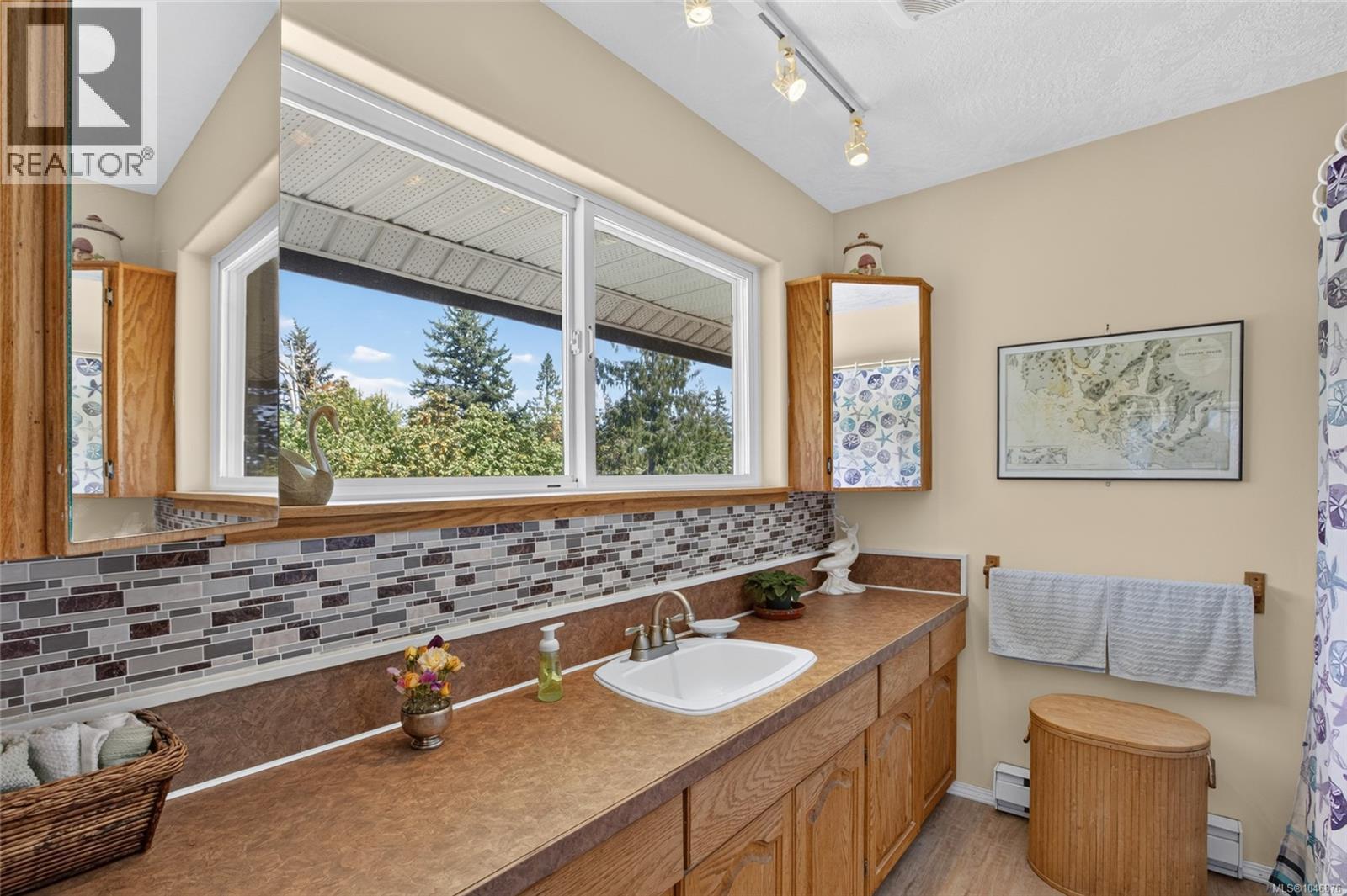 510 McKay Rd - 33