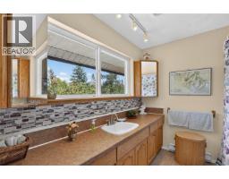510 Mckay Rd, Fanny Bay, BC V0R1W0 Photo 33