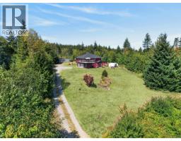 510 Mckay Rd, Fanny Bay, BC V0R1W0 Photo 12