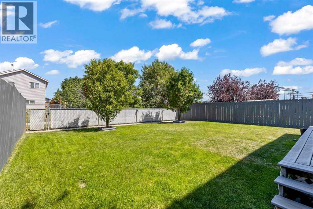 158 Saratoga Close Northeast - Photo 41