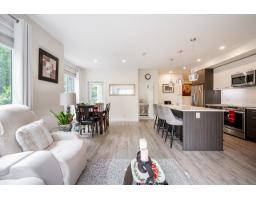 B004 20087 68 Avenue, Langley, BC V2Y0Y3 Photo 9
