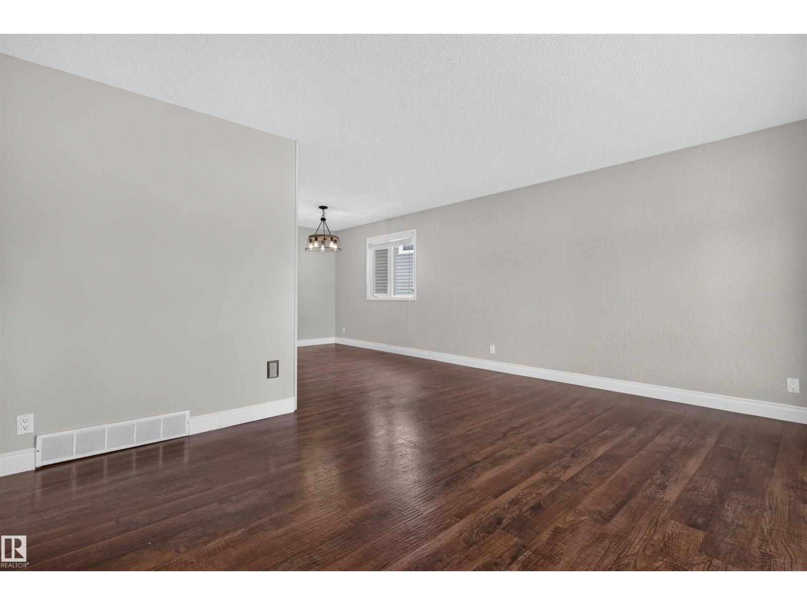1311 85 Street NW - Photo 6