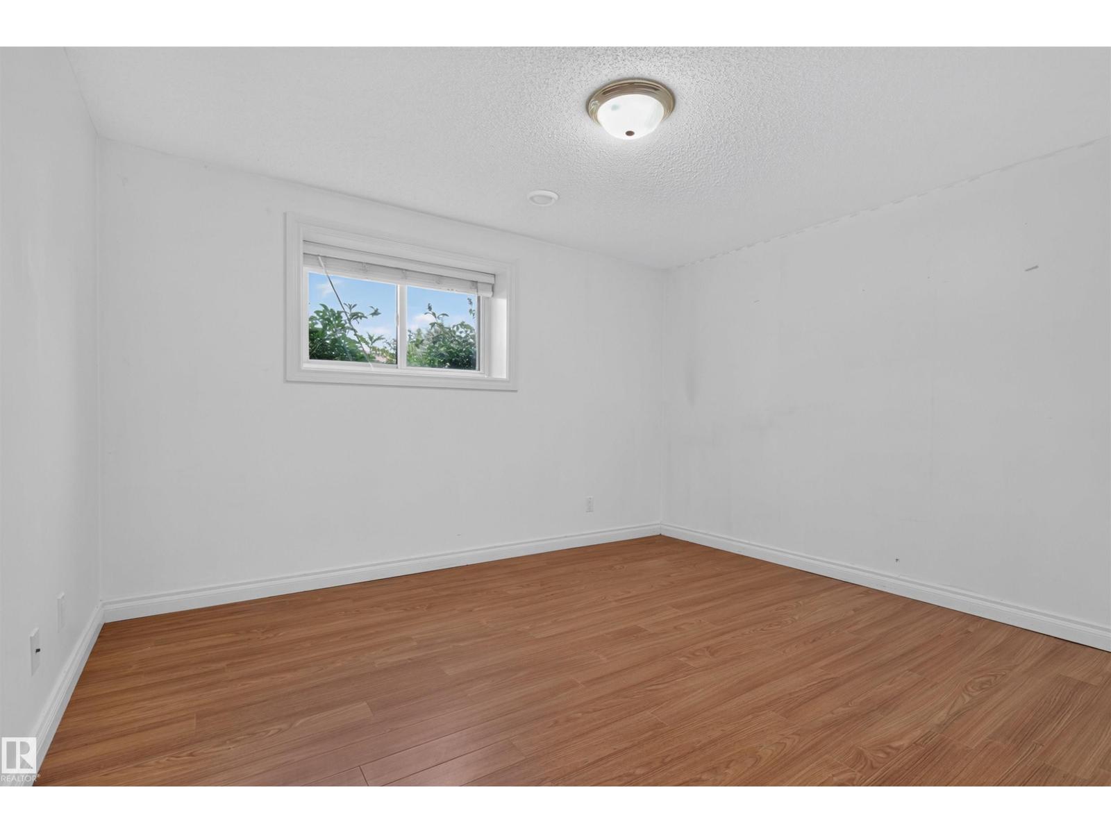 1311 85 Street NW - Photo 23