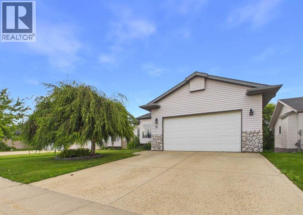 38 Elana Crescent
