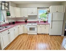 3pc Bathroom - 510 4 Street E., Mclennan, AB T0H2L0 Photo 6