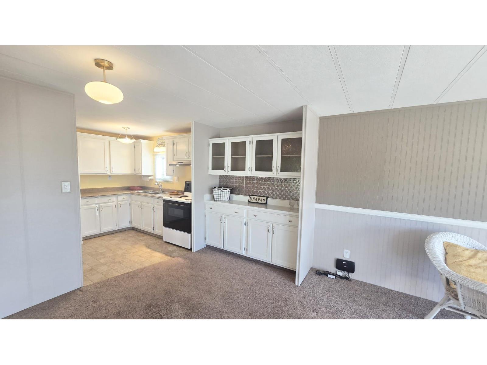 15851 SUFFOLK ROAD, Surrey