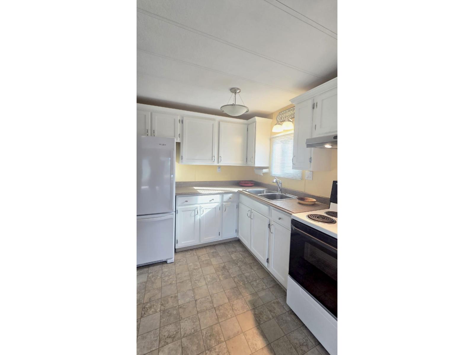 15851 SUFFOLK ROAD, Surrey