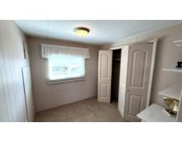 15851 Suffolk Road, Surrey, BC V4A5L3 Photo 11