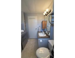 15851 Suffolk Road, Surrey, BC V4A5L3 Photo 14