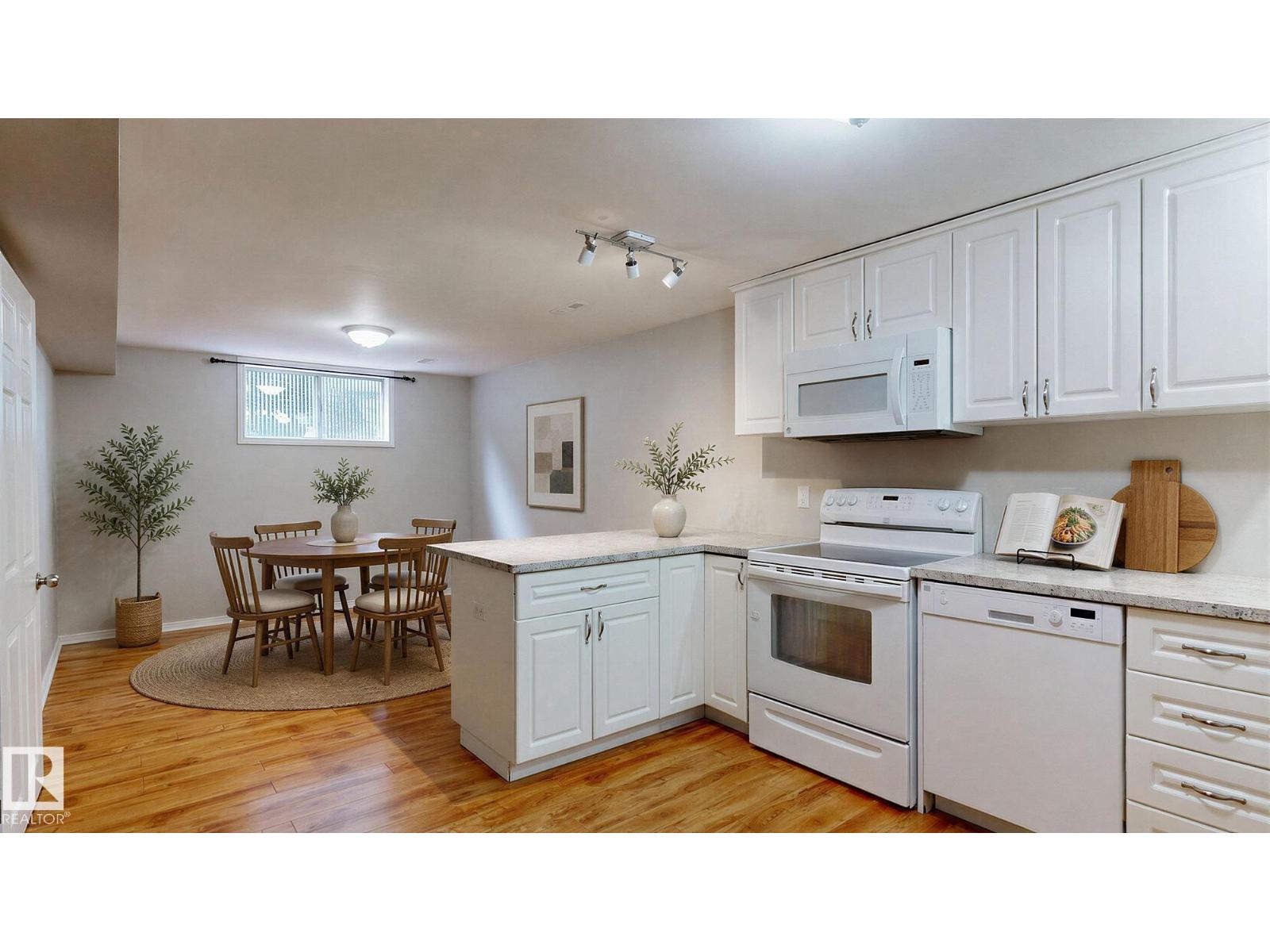 11031 152 ST NW - Image 22