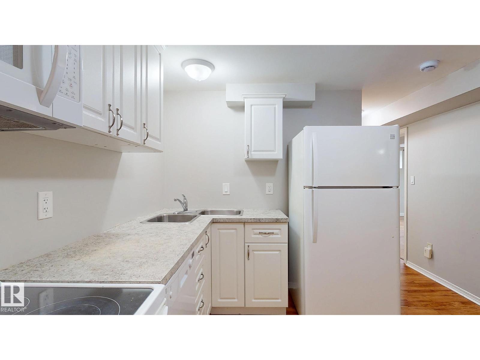 11031 152 ST NW - Image 23