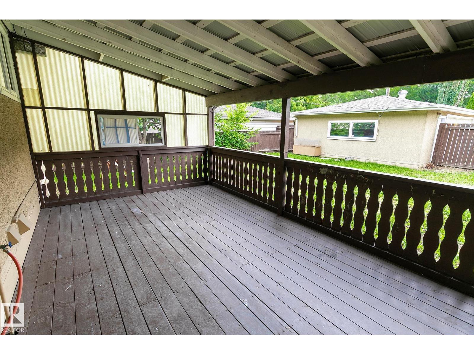 11031 152 ST NW - 31