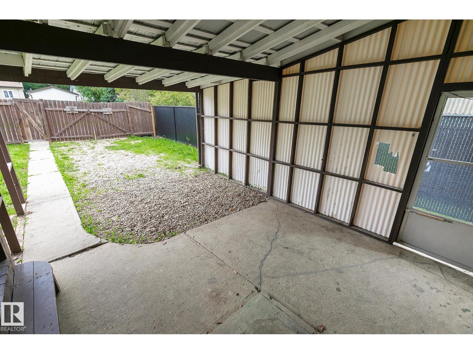 11031 152 ST NW - 32
