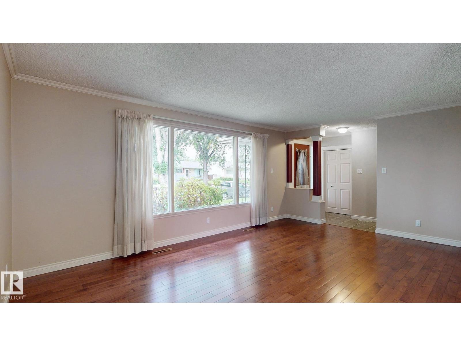 11031 152 ST NW - Image 6