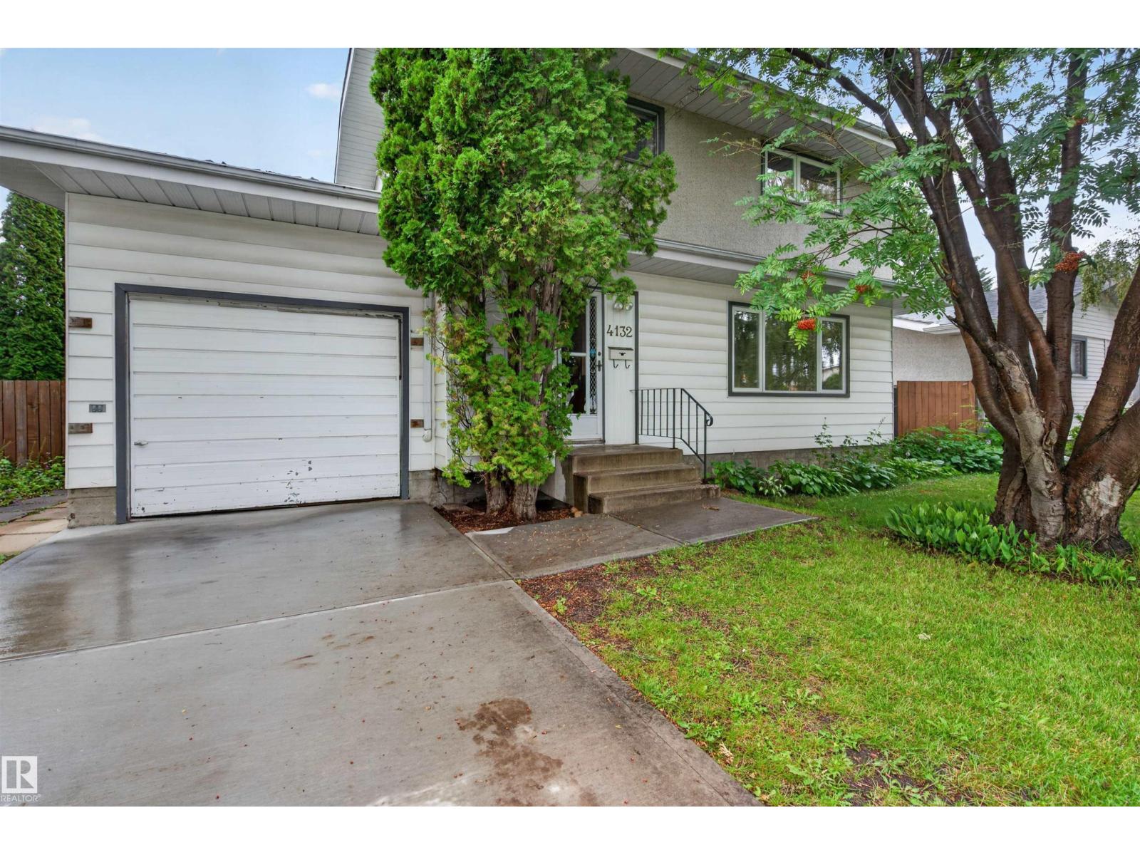 4132 113 ST NW - 1